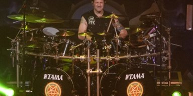 ANTHRAX's CHARLIE BENANTE Plays 'At Dawn They Sleep' With SLAYER 