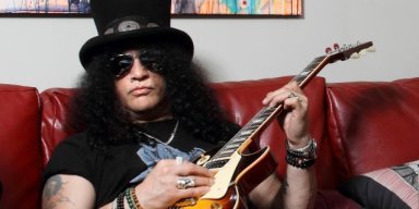  SLASH's Ex-Wife Auctioning His Stuff