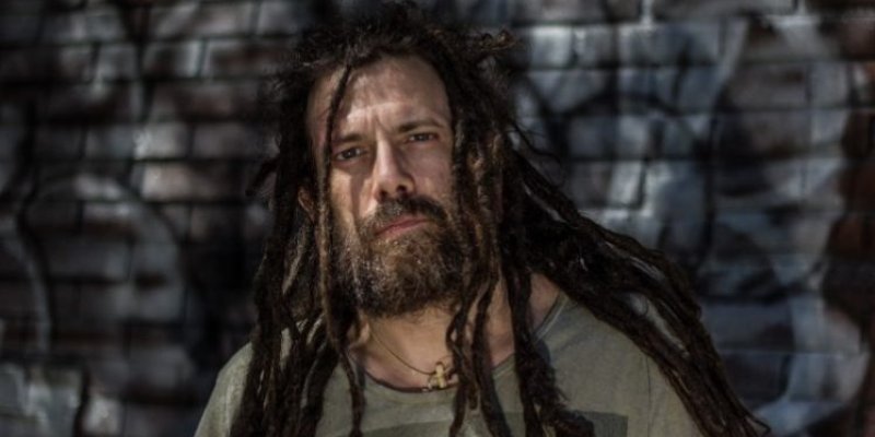 SIX FEET UNDER’s CHRIS BARNES Slams THY ART IS MURDER Over ‘Human Target’ Title