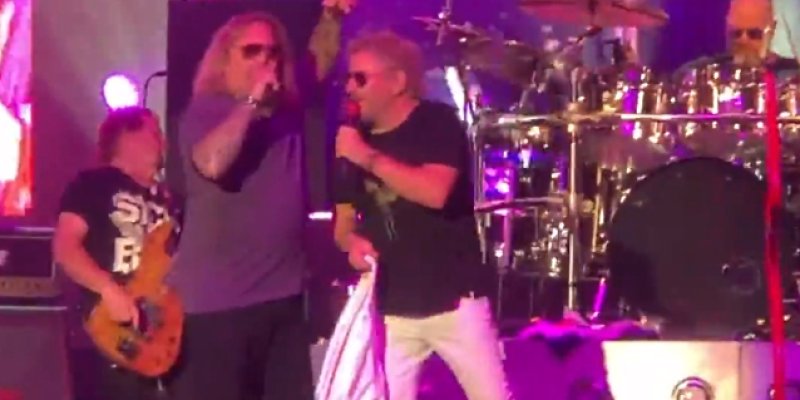  VINCE NEIL Joins SAMMY HAGAR For Cover Of 'Rock Candy' 