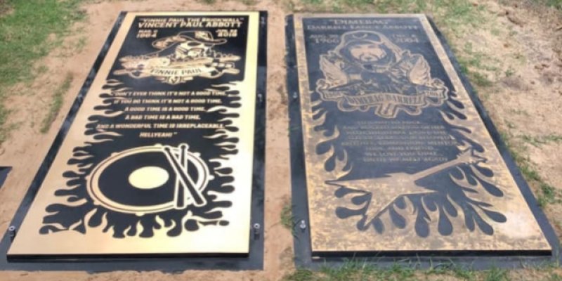 VINNIE PAUL'S GRAVE MARKER INSTALLED