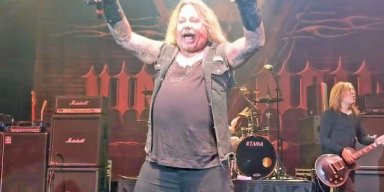 MOTLEY CRUE’s Vince Neil Offers Advice To Aspiring Musicians 