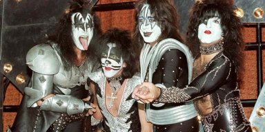 FREHLEY AND CRISS APPROACHED ABOUT KISS'S FINAL SHOW