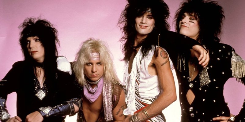 MÖTLEY CRÜE FUELS REUNION RUMORS