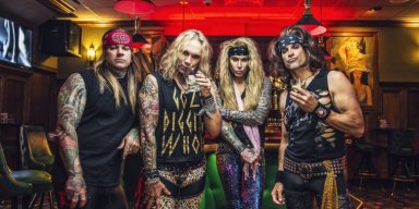 STEEL PANTHER's Thanksgiving Song 