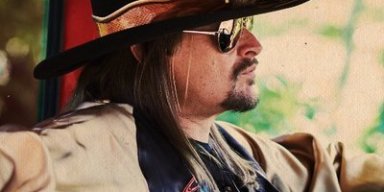 KID ROCK BREAKS SILENCE AFTER RANT