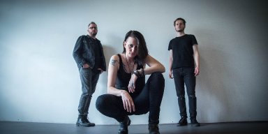 Swiss Alternative-Rock power-trio Misty Bliss unveiled new music video "Under The Sun". New single coming out next month on all digital platforms!
