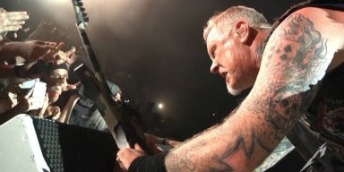 METALLICA - PRO-SHOT VIDEO OF "SAD BUT TRUE" LIVE IN SAN ANTONIO