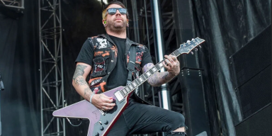 Falling In Reverse guitarist Derek Jones dies