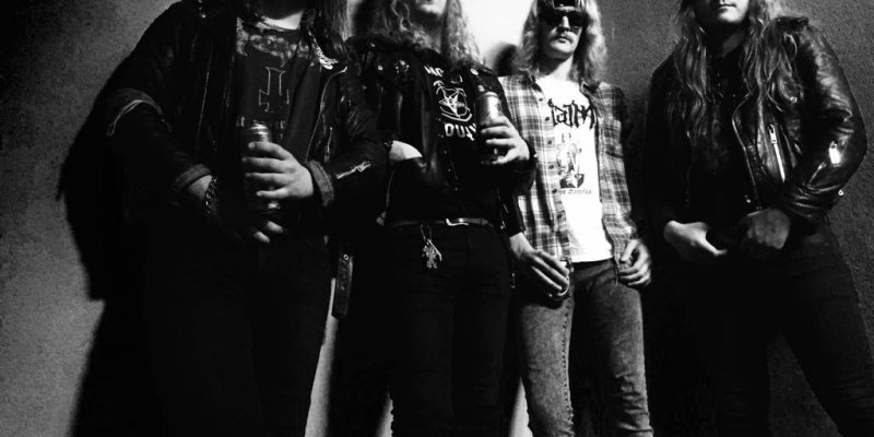 TØRONTO premiere new track at NoCleanSinging.com - features ex-members of MORBUS CHRON+++