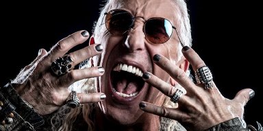 Heavy metal legend DEE SNIDER brings his electrifying live performance right into your living room with For The Love Of Metal Live!