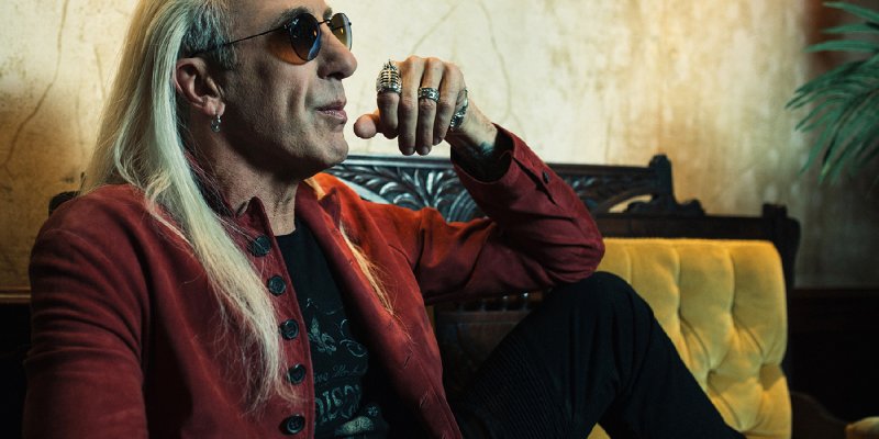 DEE SNIDER 'People All Over The Globe Think DONALD TRUMP Is 'A F**king Joke'