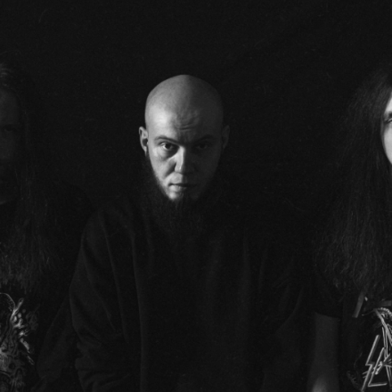 WOMBRIPPER premiere new track at GrizzlyButts.com