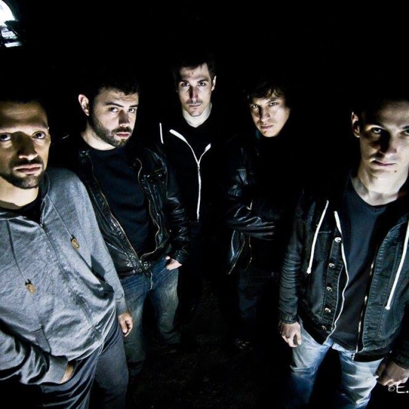 French Metallers Sound Of Memories shared new single "The Mirror Behind" // New album 'The Sand Within" coming out this fall on CD & Digital through all streaming services.