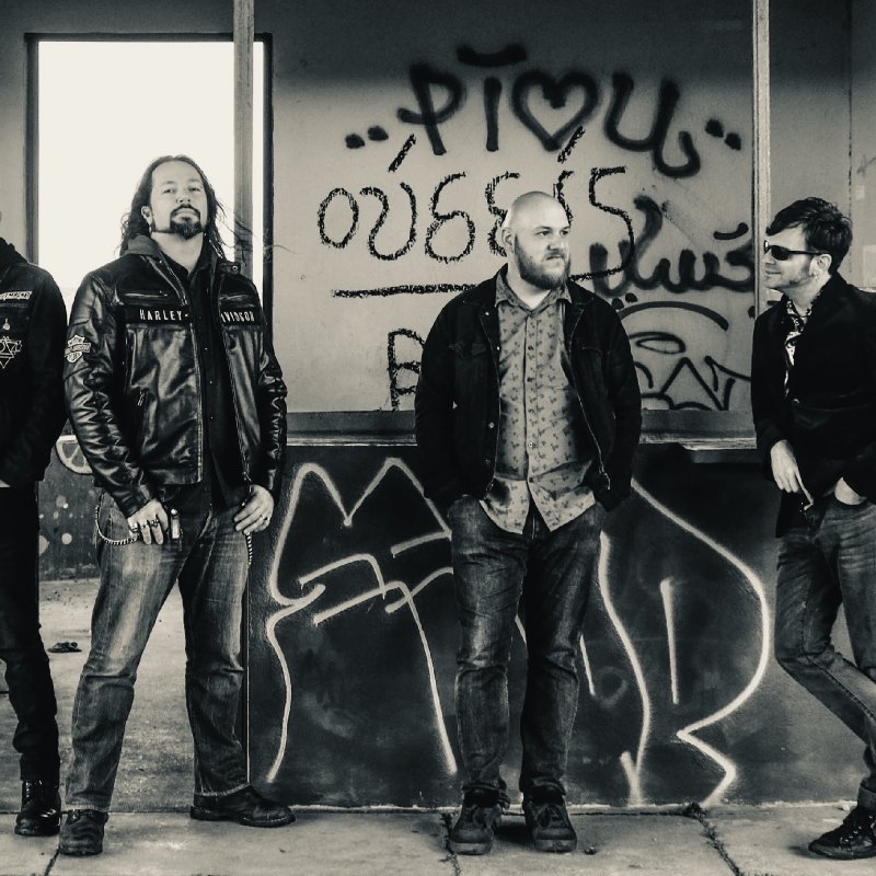 French Stoner Heavy-Rockers ZOË streamed new full-length album 'Back Into The Light" // Out now on CD, LP & Digital through Brennus Music