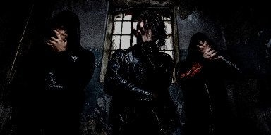 ISOLERT premiere new track at "Decibel" magazine's website - features members of SØRGELIG