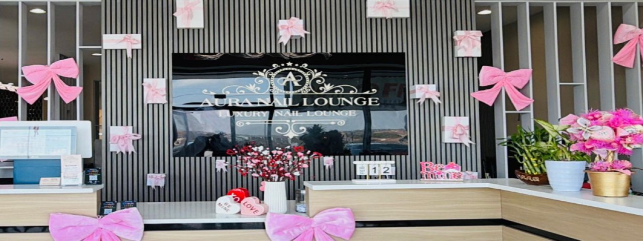 auranailloungestoneoak