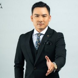 tac-gia-hoang-the-anh-trang-ca-cuoc-bong-da-uy-tin