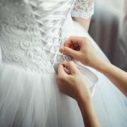 bridal-dress-alteration-london-transforming-dreams-into-perfect-fits